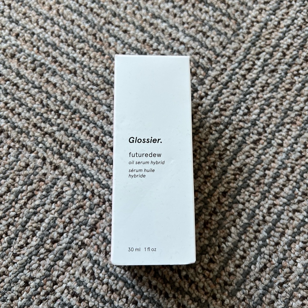 Glossier futuredew oil serum hybrid. Brand new and unopened.
